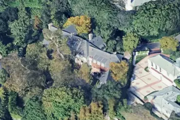 Wealth, Trust, and the Fall of a Decade-Long Bond: The Legal Battle Between Taylor Thomson and Ashley Richardson