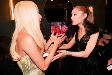 Ariana Grande Fans Speculate Split After MTV VMAs Moment with Rosé