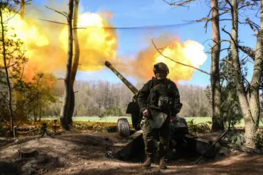 Russian Forces Seize Control of Kherson-Nikolayev Road, Disrupting Ukrainian Military Movements and Civilian Access